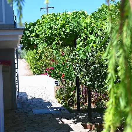 Of Luxury And Serenity Κιβέρι