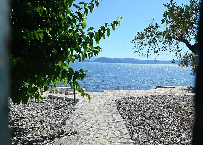 Of Luxury And Serenity * Kivéri